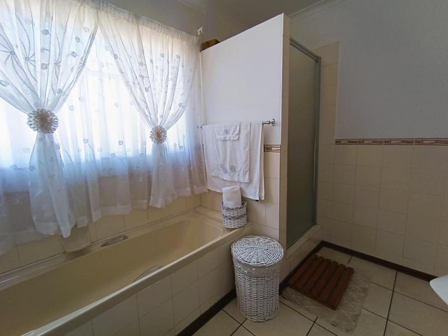 3 Bedroom Property for Sale in Fleurdal Free State